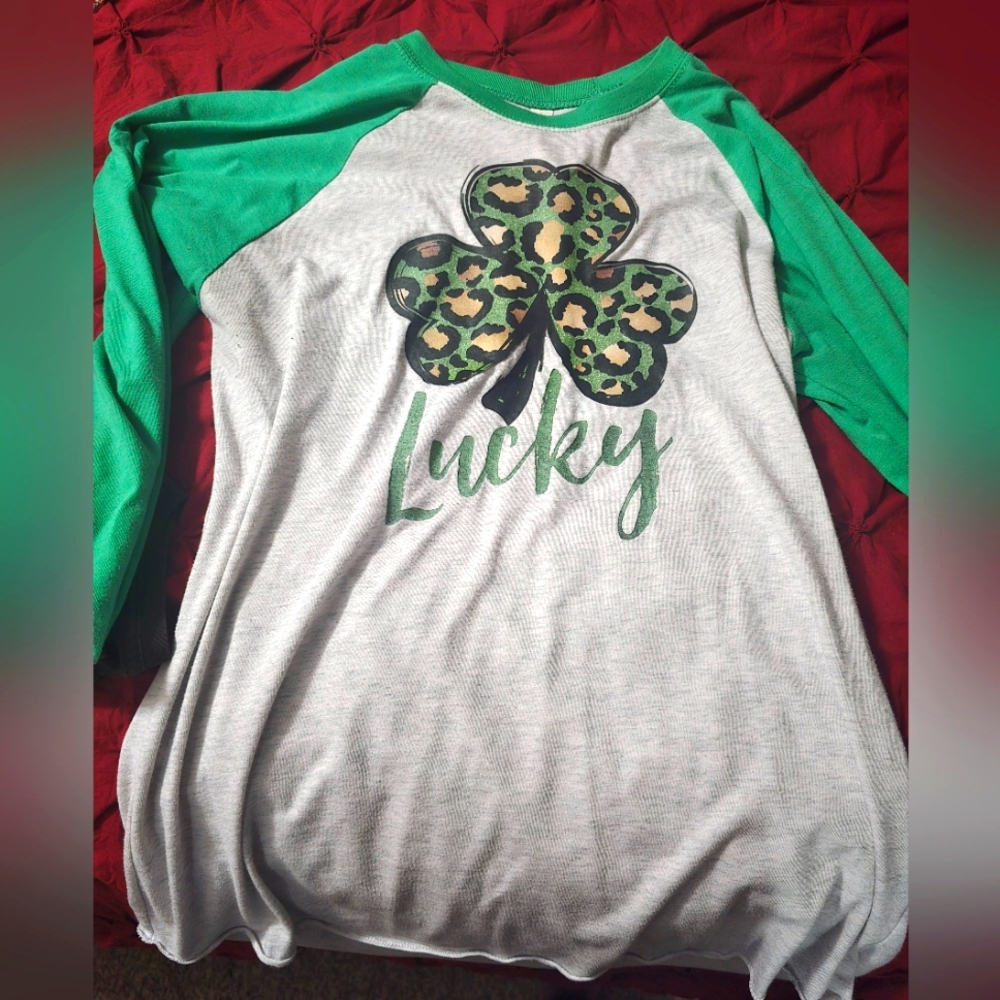 Green and Gray Womens 3/4 Sleeve Raglan Shirt